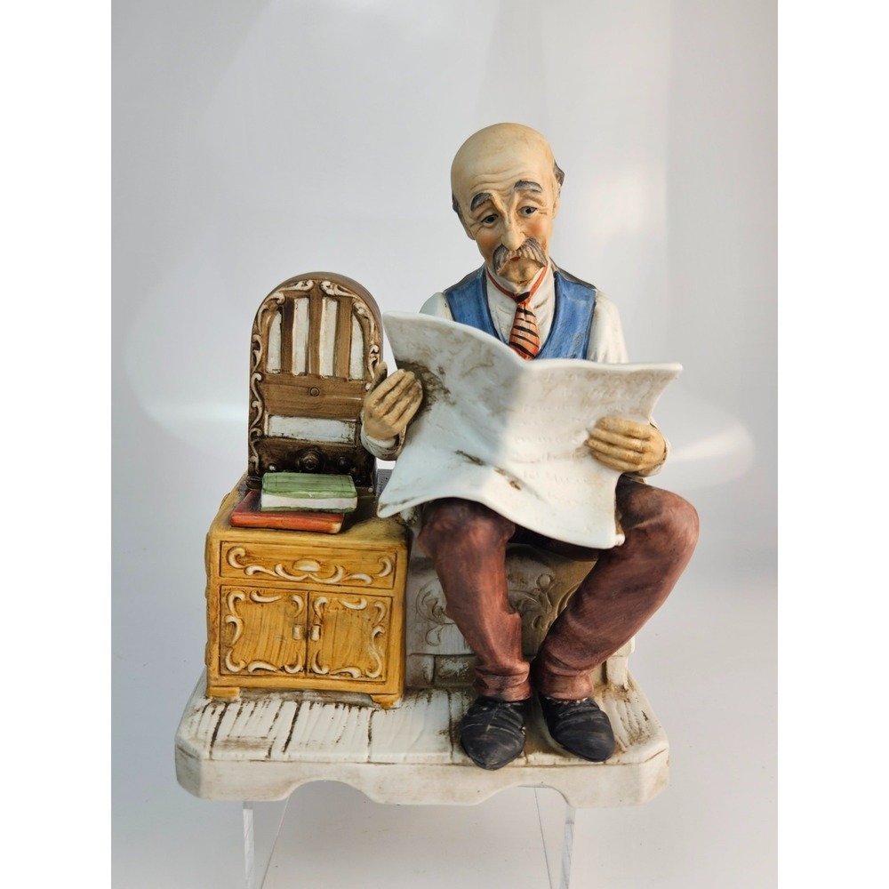 Vintage Music Box Figurine Man Reading Newspaper‎ Radio Scene